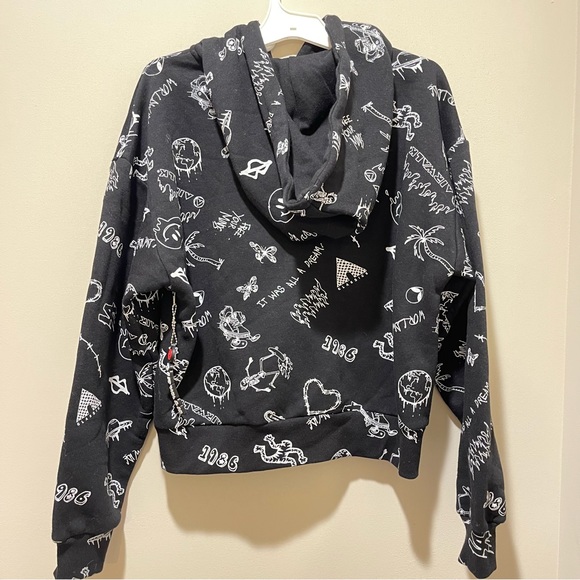 Forever 21 Airwalk Retro Print Black & White Cropped Hoodie Skater jacket Small - Picture 6 of 9